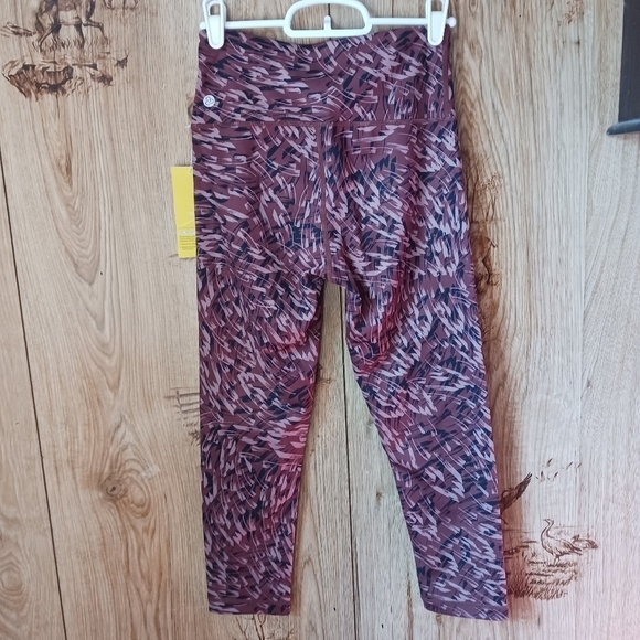 COPY - NWT Zella High Waisted Crop Purple  Brush Stroke Print - Picture 2 of 11